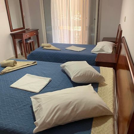 Domenica House Apartamento Kondaraina Exterior foto