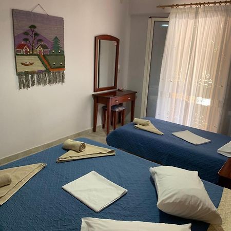 Domenica House Apartamento Kondaraina Exterior foto
