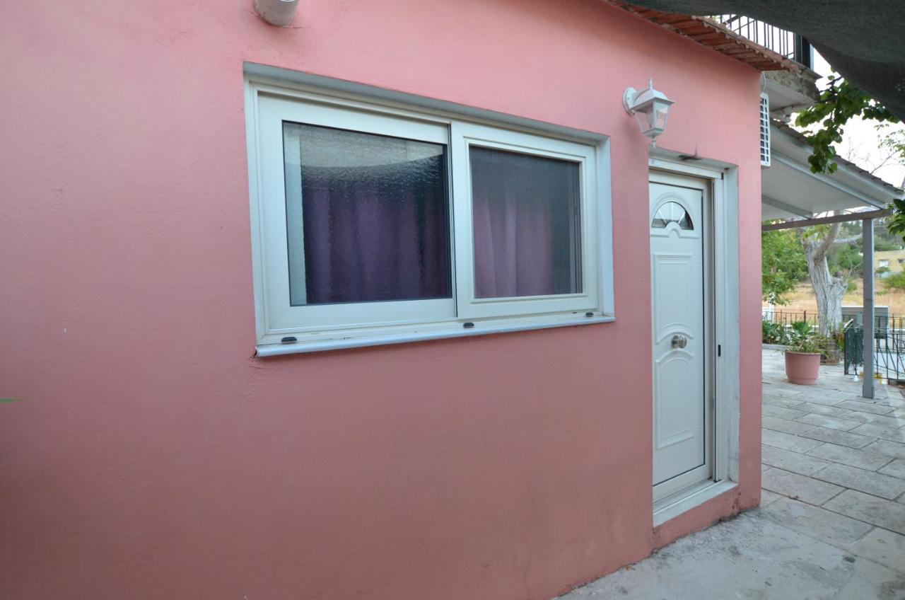 Domenica House Apartamento Kondaraina Exterior foto