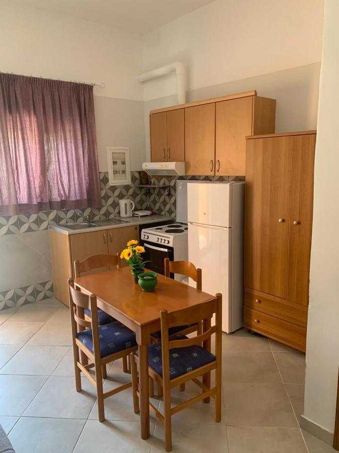 Domenica House Apartamento Kondaraina Exterior foto