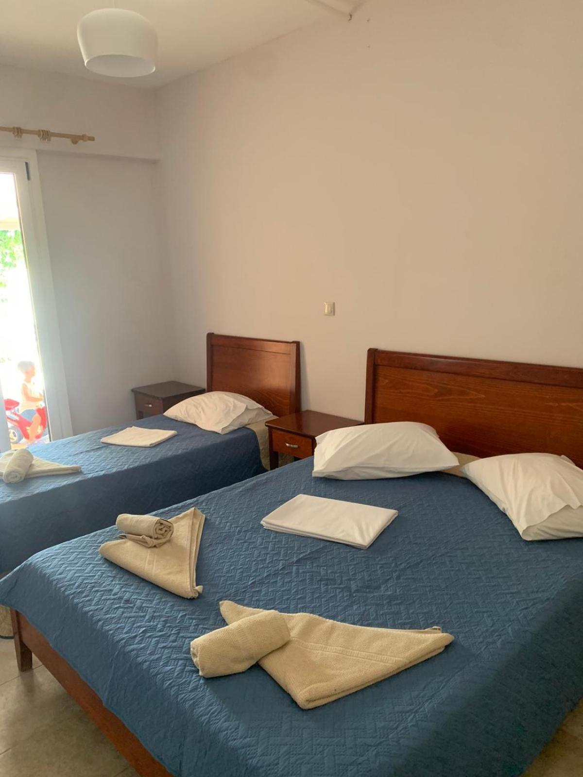 Domenica House Apartamento Kondaraina Exterior foto