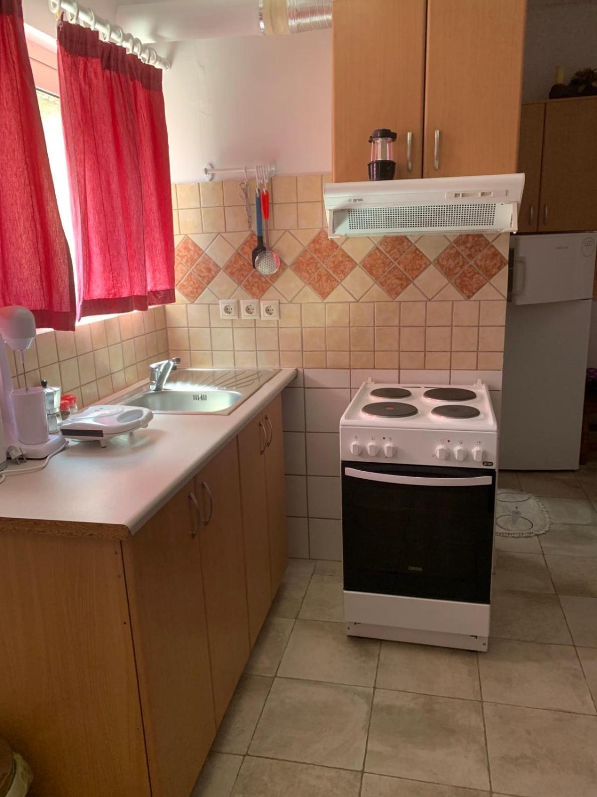 Domenica House Apartamento Kondaraina Exterior foto