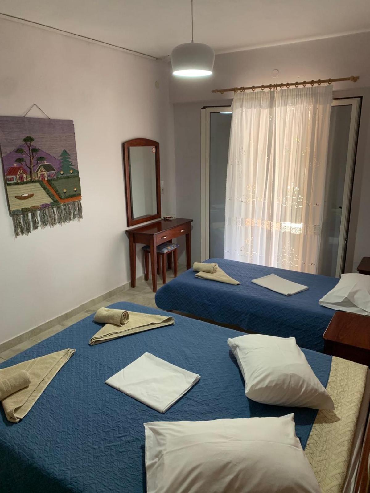 Domenica House Apartamento Kondaraina Exterior foto