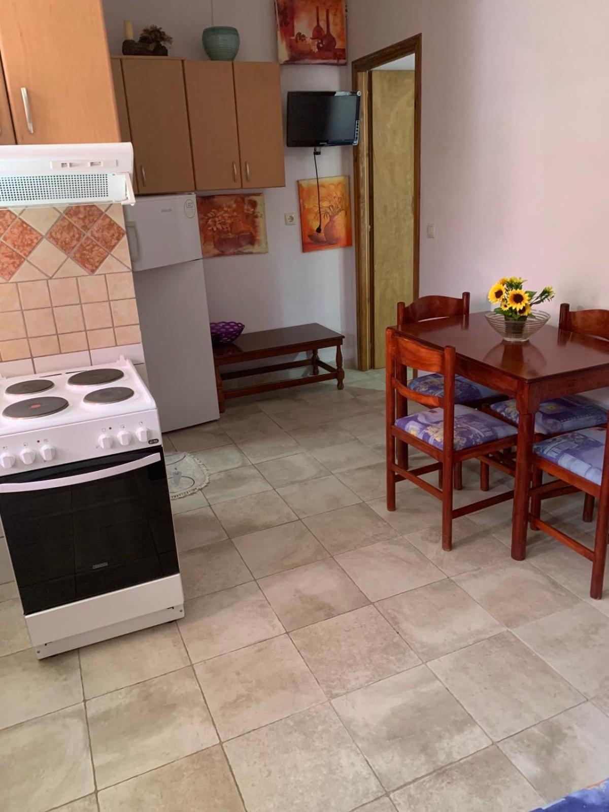 Domenica House Apartamento Kondaraina Exterior foto